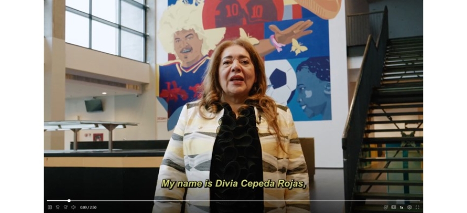 Embajadora de Colombia en Rumania presenta el mural titulado “Colombia y Rumania: arte y fútbol, la unión de las culturas”